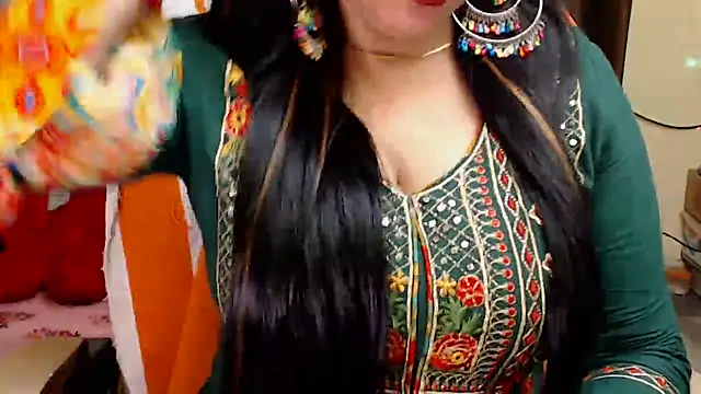 Naughty Kashish online show from 09-18-25, 09:00