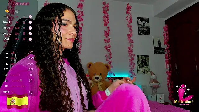 Snapshot of gabrielatafur_ chatting on 12-14-24, 01:17 gabrielatafur  online show from 12-14-24, 01:17