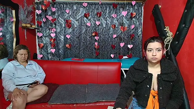 Snapshot of lesbiancuple chatting on 02-16-25, 10:54 lesbiancuple online show from 02-16-25, 10:54