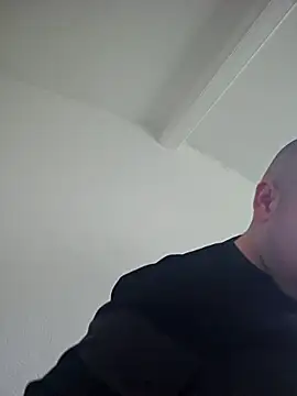 mario890605 online show from 03-12-25, 11:31