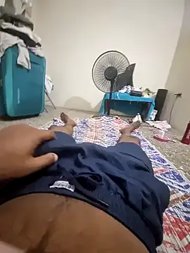 Snapshot of Raj7inchtamilan chatting on 12-24-24, 04:08 Raj7inchtamilan online show from 12-24-24, 04:08