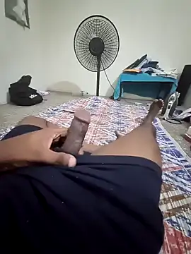 Snapshot of Raj7inchtamilan chatting on 01-28-25, 03:57 Raj7inchtamilan online show from 01-28-25, 03:57