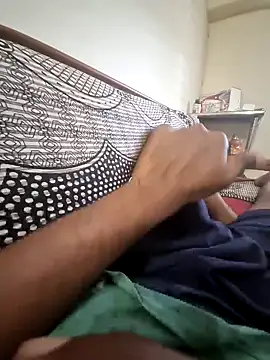 Snapshot of Raj7inchtamilan chatting on 02-12-25, 01:27 Raj7inchtamilan online show from 02-12-25, 01:27