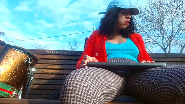 SquirtyMellissaLabia online show from 03-12-25, 06:18