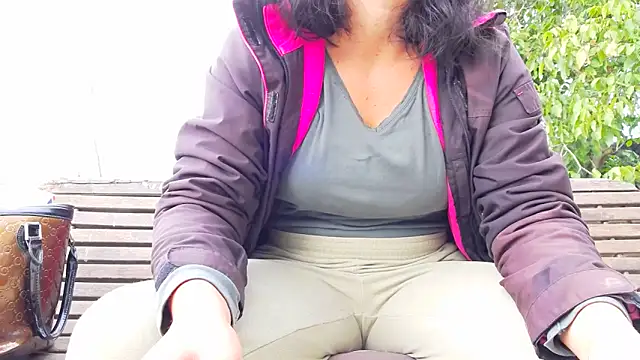 SquirtyMellissaLabia online show from 09-28-25, 07:03