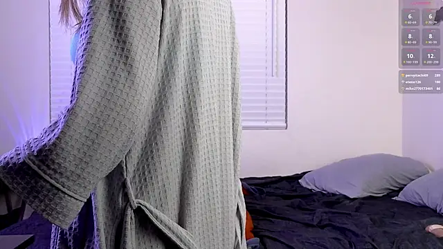 AriannaPena online show from 02-12-25, 01:52