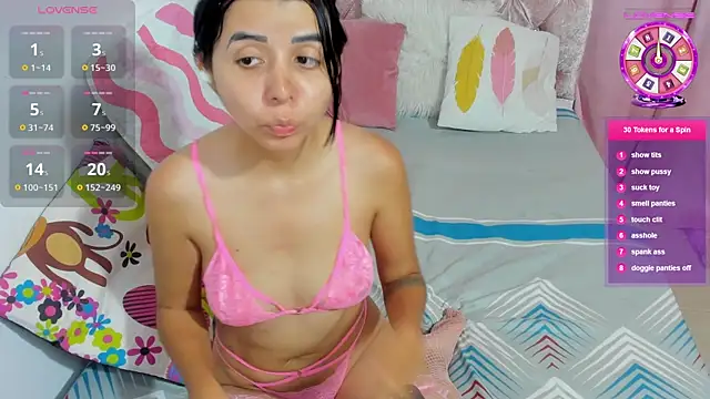 Snapshot of amy_petite chatting on 10-16-25, 04:08 amy petite online show from 10-16-25, 04:08