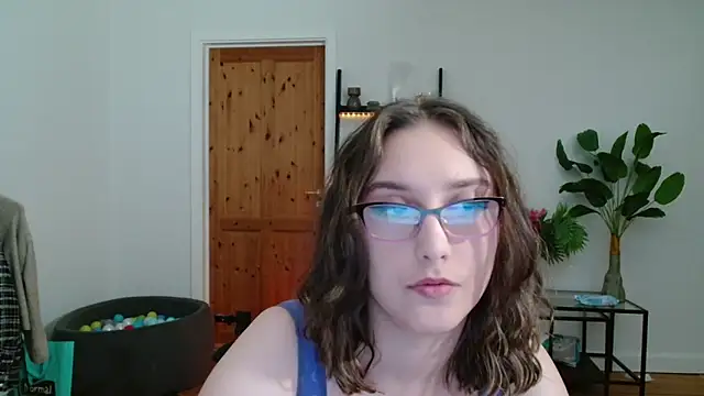 Snapshot of NaughtyRapunzel7 chatting on 12-09-24, 12:19 NaughtyRapunzel7 online show from 12-09-24, 12:19