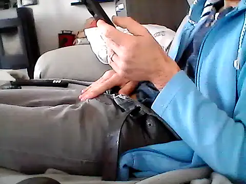 Snapshot of mickzizi chatting on 03-07-25, 07:30 mickzizi online show from 03-07-25, 07:30