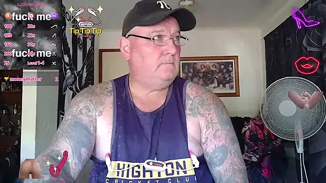 Snapshot of HOTANAL chatting on 02-12-26, 01:00 HOTANAL online show from 02-12-26, 01:00