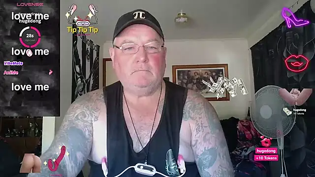 Snapshot of HOTANAL chatting on 02-15-26, 01:57 HOTANAL online show from 02-15-26, 01:57