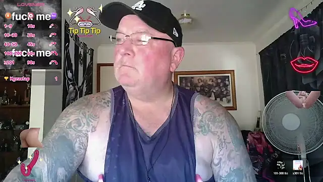 Snapshot of HOTANAL chatting on 02-21-26, 01:28 HOTANAL online show from 02-21-26, 01:28