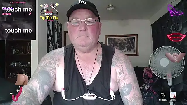 Snapshot of HOTANAL chatting on 02-22-26, 02:13 HOTANAL online show from 02-22-26, 02:13