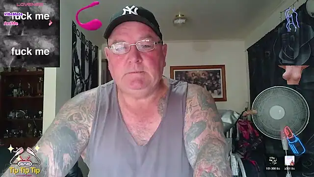 Snapshot of HOTANAL chatting on 02-24-26, 11:25 HOTANAL online show from 02-24-26, 11:25