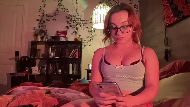 Snapshot of sweetandwet_daddy chatting on 03-05-25, 09:27 sweetandwet daddy online show from 03-05-25, 09:27