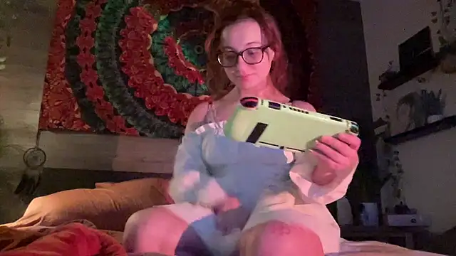 Snapshot of sweetandwet_daddy chatting on 03-22-25, 09:13 sweetandwet daddy online show from 03-22-25, 09:13