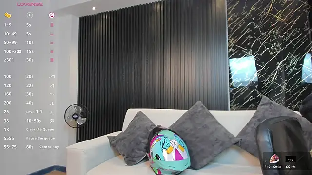 kimbrownn online show from 02-04-25, 12:33