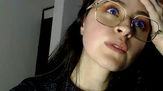 Juls winter  online show from 02-13-25, 07:42