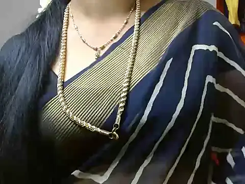 Snapshot of tamilharini chatting on 09-18-25, 05:53 tamilharini online show from 09-18-25, 05:53