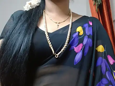 Snapshot of tamilharini chatting on 09-19-25, 06:59 tamilharini online show from 09-19-25, 06:59