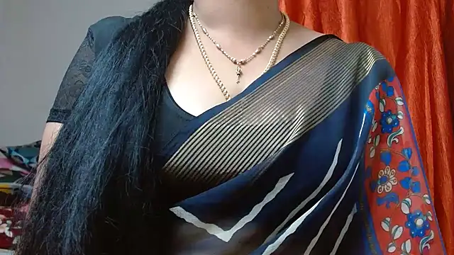 Snapshot of tamilharini chatting on 09-24-25, 05:44 tamilharini online show from 09-24-25, 05:44