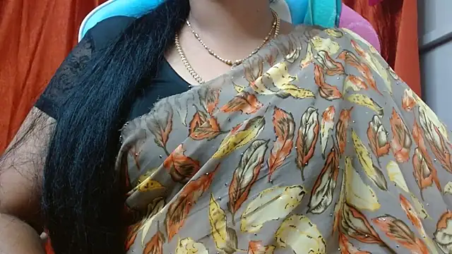 Snapshot of tamilharini chatting on 09-27-25, 07:46 tamilharini online show from 09-27-25, 07:46
