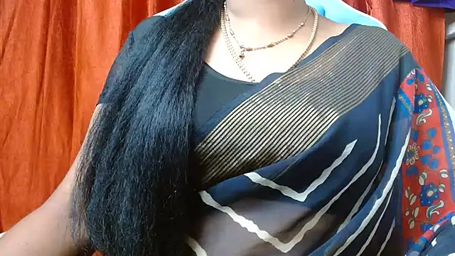 Snapshot of tamilharini chatting on 10-04-25, 04:32 tamilharini online show from 10-04-25, 04:32