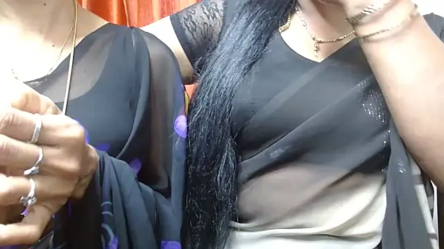 Snapshot of tamilharini chatting on 10-24-25, 06:32 tamilharini online show from 10-24-25, 06:32