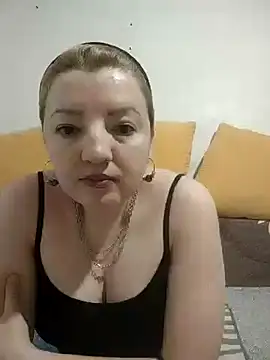 Snapshot of stefanyharper16 chatting on 02-19-25, 12:44 stefanyharper16 online show from 02-19-25, 12:44