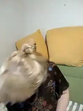 Snapshot of stefanyharper16 chatting on 11-08-25, 11:03 stefanyharper16 online show from 11-08-25, 11:03