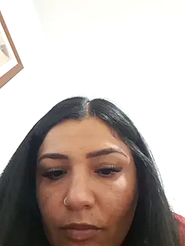 Snapshot of laura_dirtyhot chatting on 12-12-24, 05:15 laura dirtyhot online show from 12-12-24, 05:15