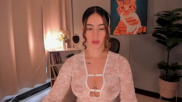 Snapshot of LiaPearce chatting on 10-27-25, 12:20 LiaPearce online show from 10-27-25, 12:20