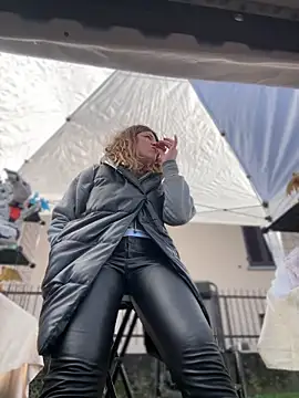 DaisyVibesss online show from 02-02-25, 09:30