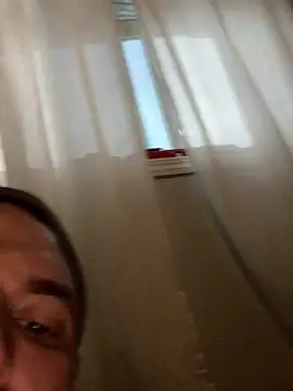 Snapshot of Hugetings chatting on 02-16-26, 12:29 Hugetings online show from 02-16-26, 12:29