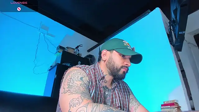 CamiloGray  online show from 09-18-25, 03:14