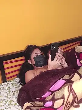 Snapshot of wow-wow-sexy chatting on 01-14-25, 08:48 wow-wow-sexy online show from 01-14-25, 08:48