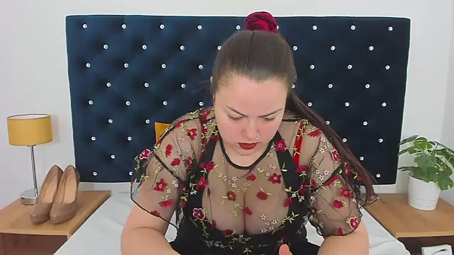 EvaLick online show from 02-19-25, 06:33