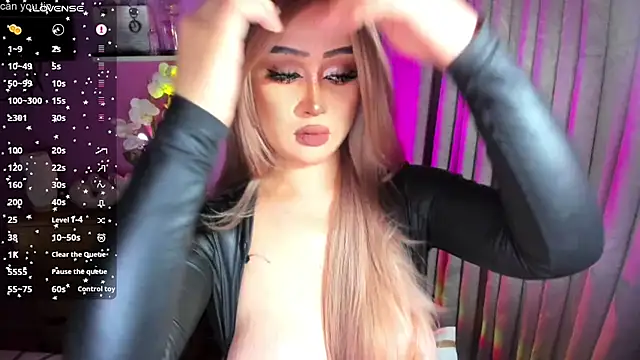 Snapshot of Miss_mariahmonroe chatting on 10-01-25, 08:15 Miss mariahmonroe online show from 10-01-25, 08:15