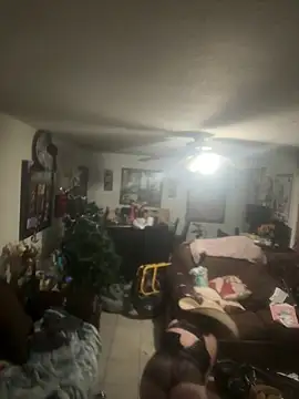 Snapshot of Cataleia21 chatting on 12-18-25, 12:22 Cataleia21 online show from 12-18-25, 12:22