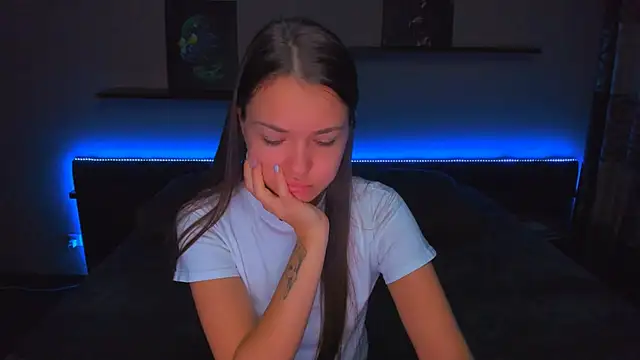 AlexaBarkley online show from 11-04-25, 12:21