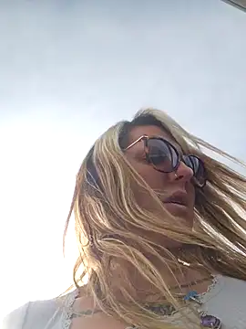 SheIsSomething online show from 01-31-25, 09:48