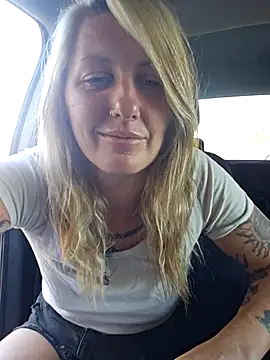 SheIsSomething online show from 03-05-25, 12:05