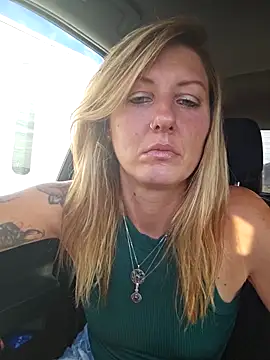 SheIsSomething online show from 11-03-25, 10:53