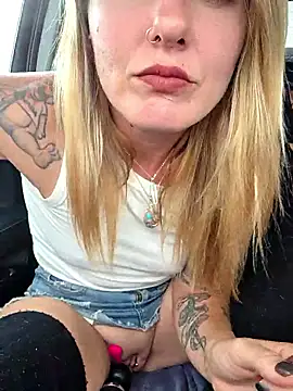 SheIsSomething online show from 04-13-26, 11:10