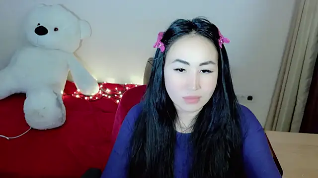 Snapshot of AsianQueens chatting on 12-19-24, 04:35 AsianQueens online show from 12-19-24, 04:35