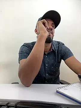 Snapshot of steven_smith05 chatting on 03-22-25, 07:15 steven smith05 online show from 03-22-25, 07:15