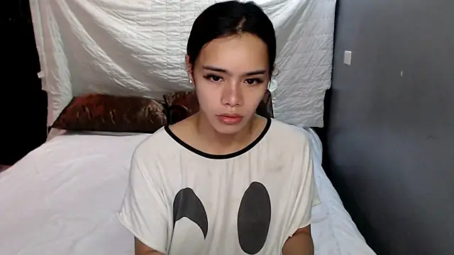 Snapshot of shecutie69 chatting on 09-29-25, 09:19 shecutie69 online show from 09-29-25, 09:19