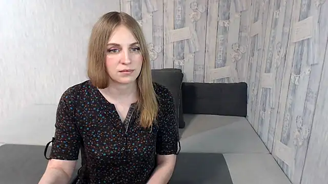 Pilly green  online show from 02-25-25, 07:31