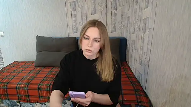 Pilly green  online show from 02-24-26, 07:28