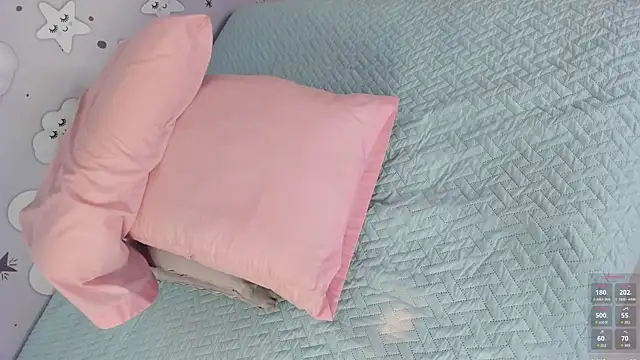 Snapshot of daliz_20_z chatting on 03-20-25, 10:21 daliz 20 z online show from 03-20-25, 10:21